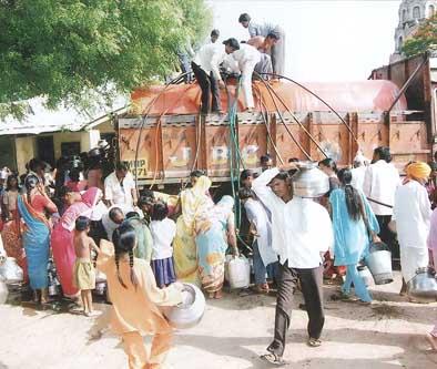 Tanker rights to 'SDM' | ‘एसडीएम’कडे टँकरचे अधिकार