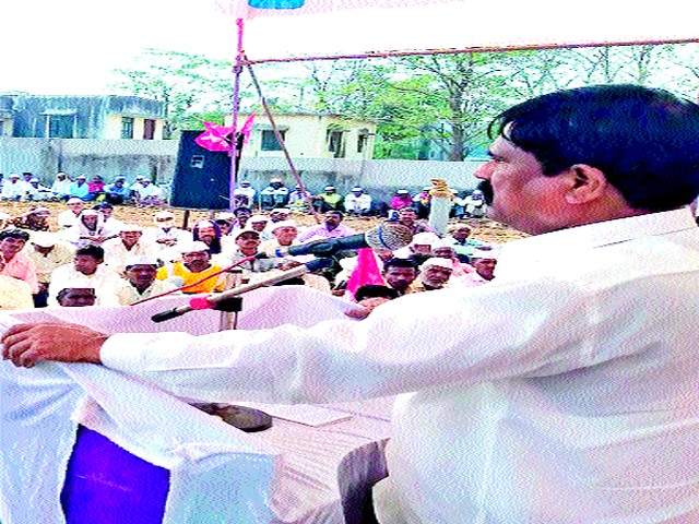 The fight for the poor will have to be fought! | गरिबांच्या प्रश्नांसाठी लढा उभारावा लागेल !