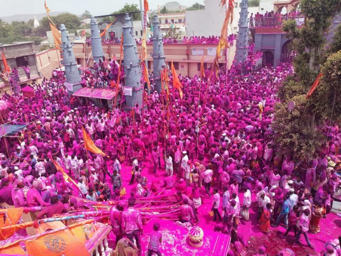 Khursundat Sasankenathi celebrations in the excitement | खरसुंडीत सासनकाठी सोहळा उत्साहात Khursundat Sasankenathi celebrations in the excitement | खरसुंडीत सासनकाठी सोहळा उत्साहात