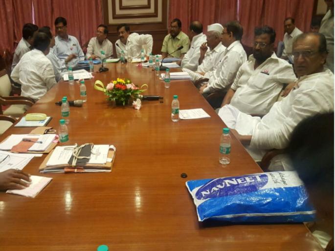 Yashwant Co-operative factory is now leased; The decision in Mumbai in the presence of the co-minister | यशवंत सहकारी कारखाना आता भाडेतत्वावर; सहकारमंत्र्यांच्या उपस्थितीत मुंबईत निर्णय Yashwant Co-operative factory is now leased; The decision in Mumbai in the presence of the co-minister | यशवंत सहकारी कारखाना आता भाडेतत्वावर; सहकारमंत्र्यांच्या उपस्थितीत मुंबईत निर्णय