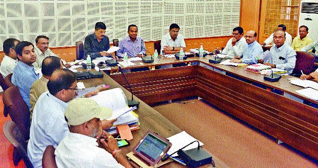 Presenting the draft of water reservation format | पाणी आरक्षणाचा प्रारूप आराखडा सादर Presenting the draft of water reservation format | पाणी आरक्षणाचा प्रारूप आराखडा सादर