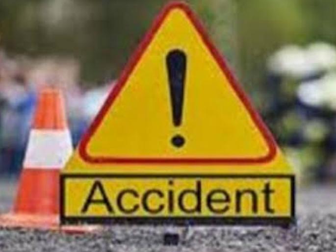 Three injured in Travels accident | ट्रॅव्हल्सला झालेल्या अपघातात तिघे जखमी