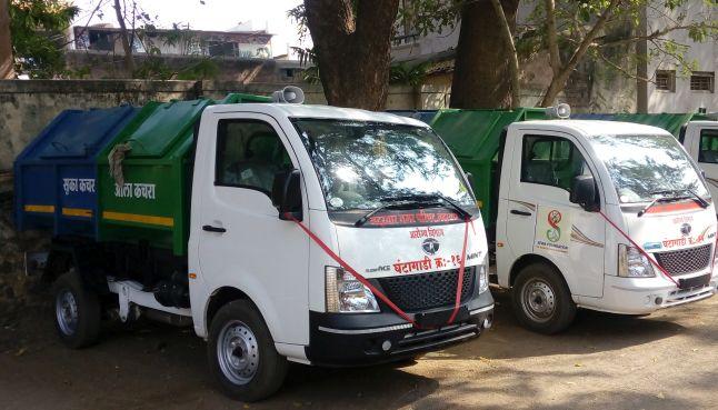 Plastic waste in the district: The construction of roads | जिल्ह्यातील प्लास्टिकच्या कच:यातून रस्त्यांची निर्मिती