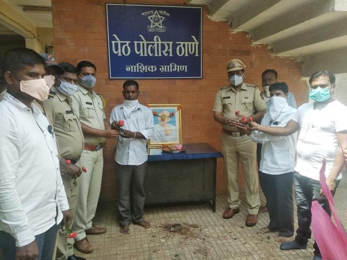 Gandhi-Shastri Jayanti celebration in Peth taluka | पेठ तालुक्यात गांधी -शास्त्री जयंती साजरी Gandhi-Shastri Jayanti celebration in Peth taluka | पेठ तालुक्यात गांधी -शास्त्री जयंती साजरी