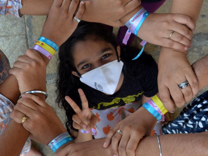 The excitement of Friendship Day waned | मैत्री दिनाचा उत्साह मावळला The excitement of Friendship Day waned | मैत्री दिनाचा उत्साह मावळला