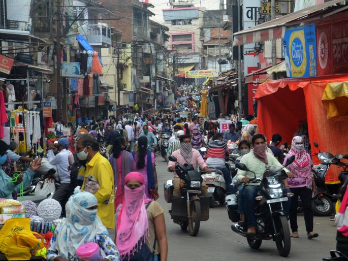 Blooming market for Rakshabandhan! | रक्षाबंधनासाठी बहरला बाजार !