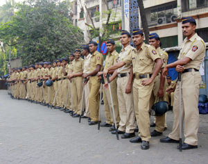 Preparations are underway to demolish the building of the meat market | मटण मार्केटची इमारत पाडण्याची तयारी सुरू Preparations are underway to demolish the building of the meat market | मटण मार्केटची इमारत पाडण्याची तयारी सुरू