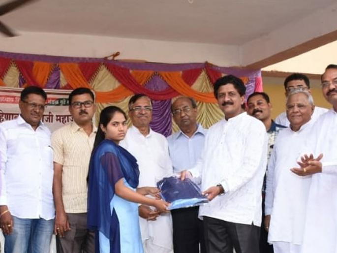 Society is a part of education | समाजहित हे शिक्षणाचे एक अंगच