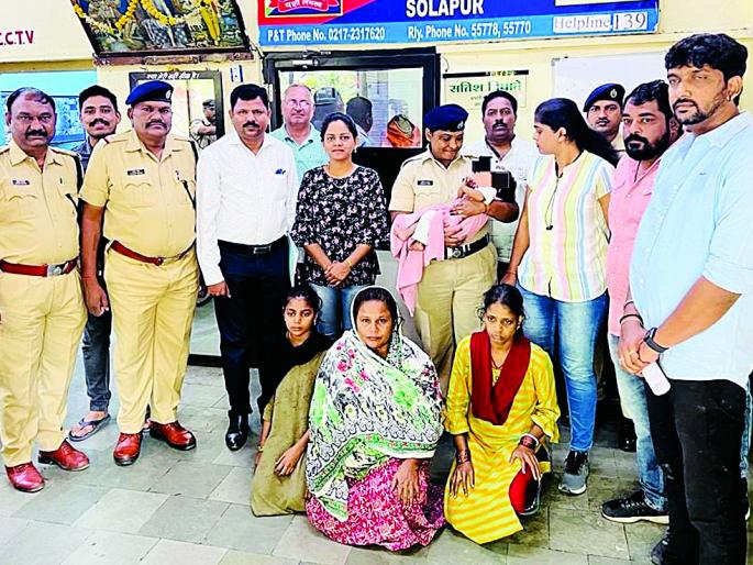 Balike sales fail in Hyderabad; While going to Mumbai, both got stuck in the net! | बालिकेची हैदराबादमध्ये विक्री फिसकटली; मुंबईला जाताना दोघी जाळ्यात अडकल्या ! Balike sales fail in Hyderabad; While going to Mumbai, both got stuck in the net! | बालिकेची हैदराबादमध्ये विक्री फिसकटली; मुंबईला जाताना दोघी जाळ्यात अडकल्या !