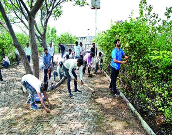 Botanical Club of Angandagan; | अंगणगावचा बोटिंग क्लब चकाचक