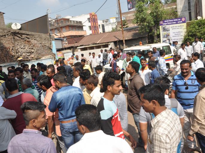 Hamalala's blood for the revenge of Sangli | सांगलीत मारहाणीचा बदला घेण्यासाठी हमालाचा खून Hamalala's blood for the revenge of Sangli | सांगलीत मारहाणीचा बदला घेण्यासाठी हमालाचा खून