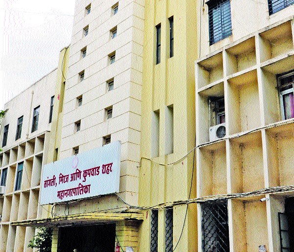 Sangli municipal election; Percentage dropped; Worried about the administration and the parties! | सांगली महापालिका निवडणूक; टक्का घसरला; चिंता प्रशासन अन् पक्षांना!