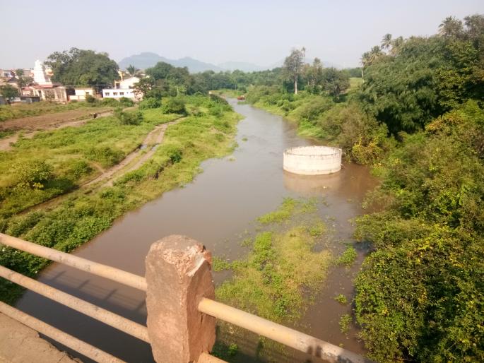 Drought-induced river water flows into river | दुष्काळी वसना नदीत खळाळले पाणी Drought-induced river water flows into river | दुष्काळी वसना नदीत खळाळले पाणी