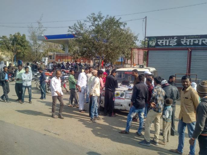 Recovery of fine of Rs | पोलिस कारवाईत सव्वा लाख रु पये दंड वसूल Recovery of fine of Rs | पोलिस कारवाईत सव्वा लाख रु पये दंड वसूल