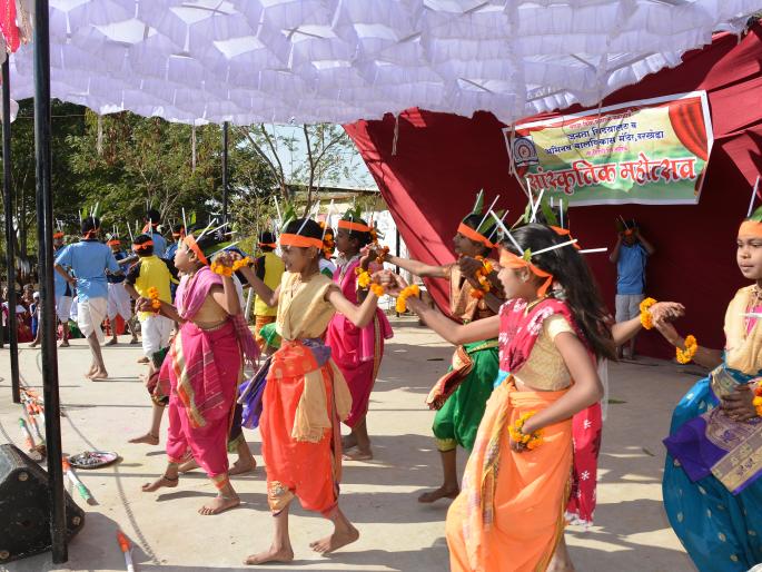 Use of technology is the need of the hour | तंत्रज्ञानाचा वापर ही काळाची गरज Use of technology is the need of the hour | तंत्रज्ञानाचा वापर ही काळाची गरज