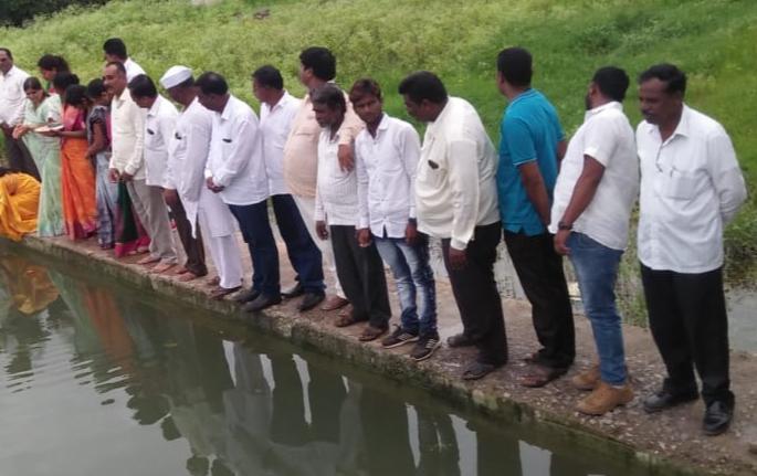 Watershed of a dam to Vancouver | विंचूरला बंधाऱ्याचे जलपूजन Watershed of a dam to Vancouver | विंचूरला बंधाऱ्याचे जलपूजन