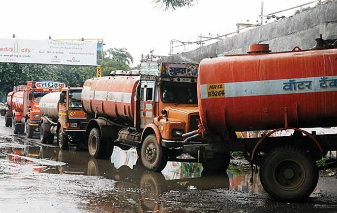 Take a confidential investigation of the tank rounds | टॅँकरच्या फेऱ्यांची गोपनीय तपासणी करणार Take a confidential investigation of the tank rounds | टॅँकरच्या फेऱ्यांची गोपनीय तपासणी करणार