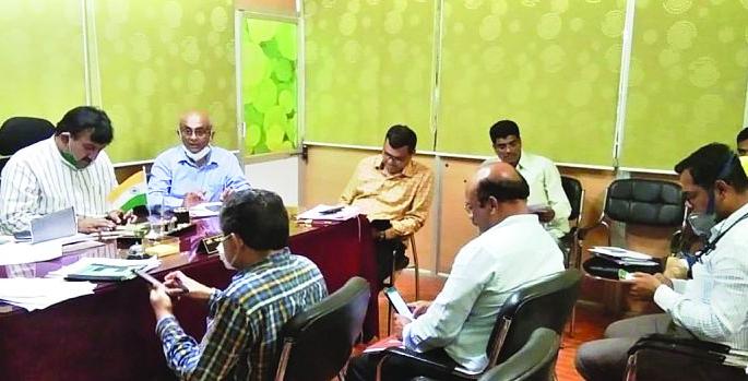 25 members boycott Zilla Parishad's 'online' general meeting | जिल्हा परिषदेच्या ‘ऑनलाईन’ सर्वसाधारण सभेवर २५ सदस्यांचा बहिष्कार 25 members boycott Zilla Parishad's 'online' general meeting | जिल्हा परिषदेच्या ‘ऑनलाईन’ सर्वसाधारण सभेवर २५ सदस्यांचा बहिष्कार