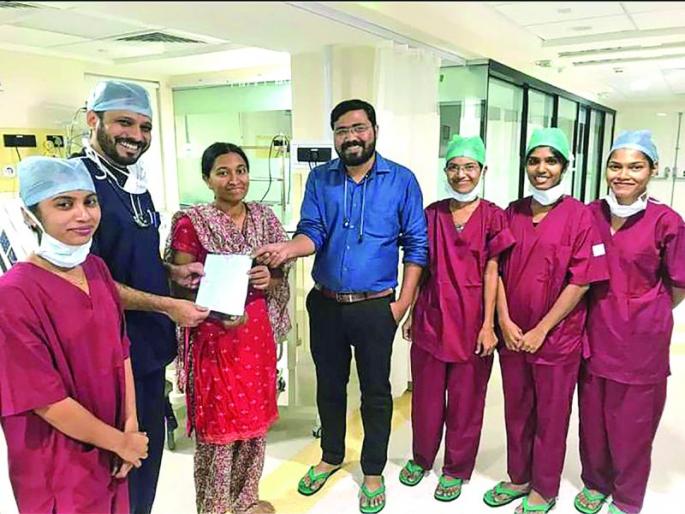 The wife gives own kidney to her husband | किडनी देऊन पत्नीने दिले पतीला जीवनदान The wife gives own kidney to her husband | किडनी देऊन पत्नीने दिले पतीला जीवनदान