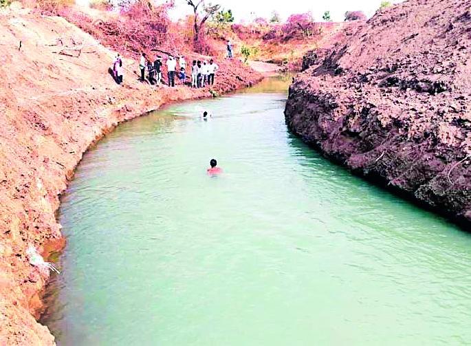 From the labor force, the water revolution in the village of Hivra | श्रमदानातून हिवरा गावात जलक्रांती From the labor force, the water revolution in the village of Hivra | श्रमदानातून हिवरा गावात जलक्रांती