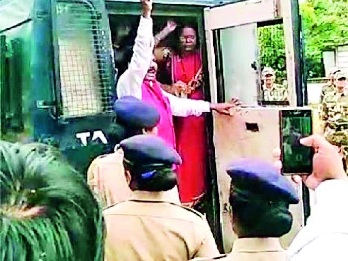 Jail-full agitation for protest against non-acceptance of the statement | निवेदन न स्वीकारल्याच्या निषेधार्थ आयटकचे जेलभरो आंदोलन Jail-full agitation for protest against non-acceptance of the statement | निवेदन न स्वीकारल्याच्या निषेधार्थ आयटकचे जेलभरो आंदोलन