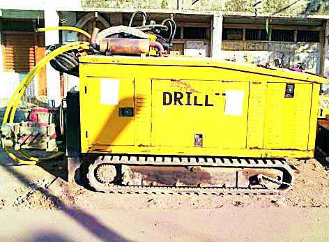 Dug sealing machine | खोदकामासाठी वापरणारी मशीन सील Dug sealing machine | खोदकामासाठी वापरणारी मशीन सील