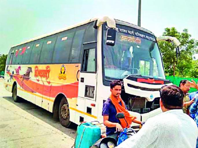 Death of old age of Shivshahi | शिवशाहीच्या धडकेने वृद्धाचा मृत्यू Death of old age of Shivshahi | शिवशाहीच्या धडकेने वृद्धाचा मृत्यू