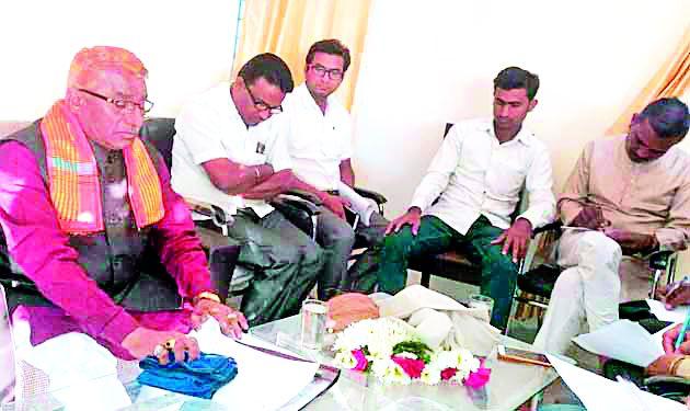 Moi village gets water after 35 years | ३५ वर्षानंतर मोई गावाला मिळणार पाणी  Moi village gets water after 35 years | ३५ वर्षानंतर मोई गावाला मिळणार पाणी