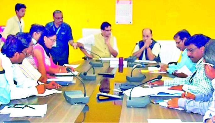 Banks should increase the speed of the loan allocation | बँकांनी कर्ज वाटपाची गती वाढवावी