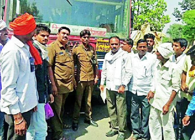 Lok Sabha Election 2019; MIDC, but it does not know the industry | Lok Sabha Election 2019; एमआयडीसी आहे, पण उद्योगांचा पत्ता नाही Lok Sabha Election 2019; MIDC, but it does not know the industry | Lok Sabha Election 2019; एमआयडीसी आहे, पण उद्योगांचा पत्ता नाही