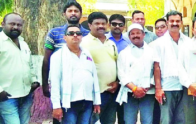 To save the water from the tap water | गोखीचे पाणी नळातून देण्यासाठी साकडे