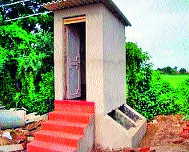 Twelve members incompetent including the Sarpanch of Lakhmapur | लखमापूरच्या सरपंचांसह बारा सदस्य अपात्र Twelve members incompetent including the Sarpanch of Lakhmapur | लखमापूरच्या सरपंचांसह बारा सदस्य अपात्र