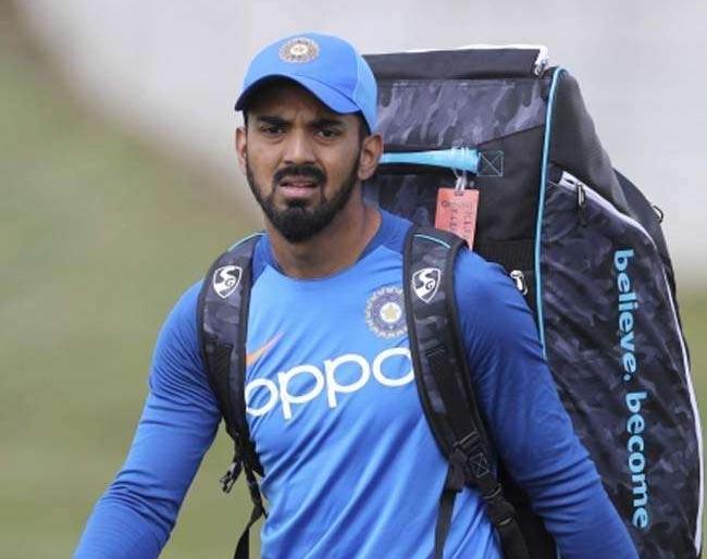 India vs West Indies: Lokesh Rahul dropped from team | India vs West Indies : मोठा धक्का, लोकेश राहुलला संघातून वगळले