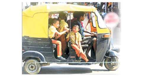 Action on vehicles after school starts | शाळा सुरू झाल्यावर वाहनांवर कारवाई Action on vehicles after school starts | शाळा सुरू झाल्यावर वाहनांवर कारवाई