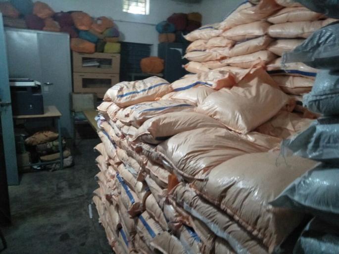 In the Nagpur district, the students became hungry after getting rice from school nutrition | नागपूर जिल्ह्यात शालेय पोषण आहाराचे तांदूळ पोहचूनही विद्यार्थी उपाशी In the Nagpur district, the students became hungry after getting rice from school nutrition | नागपूर जिल्ह्यात शालेय पोषण आहाराचे तांदूळ पोहचूनही विद्यार्थी उपाशी