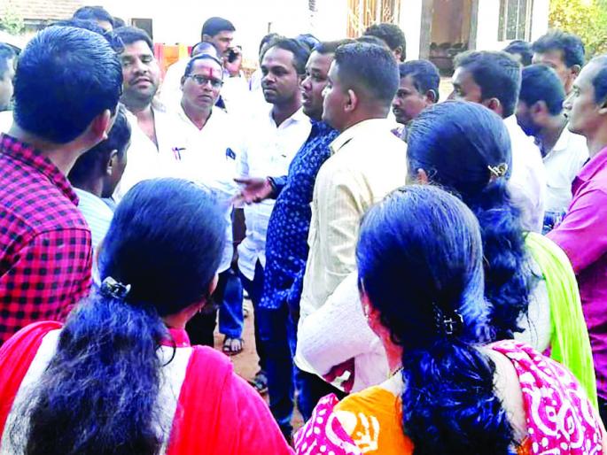 The construction engineer has filed a complaint against three people in Maran, Neruru | बांधकाम अभियंत्याला मारहाण, नेरुर येथील तिघांवर गुन्हा दाखल The construction engineer has filed a complaint against three people in Maran, Neruru | बांधकाम अभियंत्याला मारहाण, नेरुर येथील तिघांवर गुन्हा दाखल