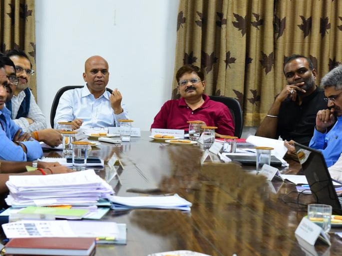 Take stern action against those who violate the Code of Conduct: Sanjeev Kumar | आचारसंहितेचे उल्लंघन करणाऱ्यांवर कडक कारवाई करा: संजीवकुमार झा