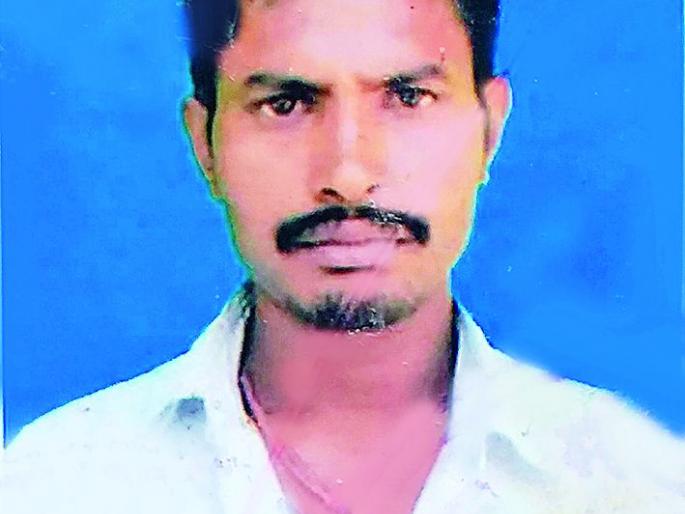 The creatures taken by the 'belt' of Atachakki | आटाचक्कीच्या ‘बेल्ट’ने घेतला जीव The creatures taken by the 'belt' of Atachakki | आटाचक्कीच्या ‘बेल्ट’ने घेतला जीव