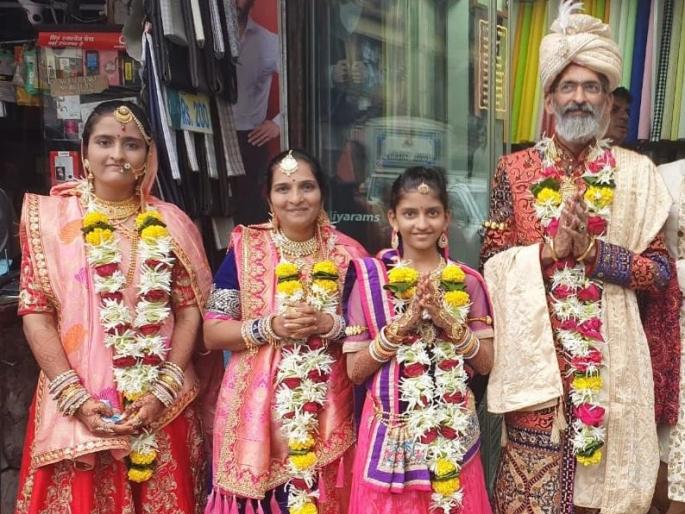 Birth of family, initiation will take place from Oswal family | जन्मभूमी, कर्मभूमी सोडून ओसवाल कुटुंब घेणार दीक्षा Birth of family, initiation will take place from Oswal family | जन्मभूमी, कर्मभूमी सोडून ओसवाल कुटुंब घेणार दीक्षा