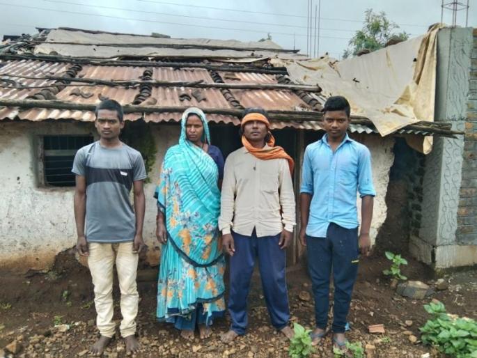 Admirable! Sawan, who lives in a remote area of Melghat, passed well; The dream of becoming a doctor will come true; LFU's elevator | कौतुकास्पद! मेळघाटातील दुर्गम भागात राहणारा 'सावन' नीट उत्तीर्ण; डॉक्टर होण्याचे स्वप्न होणार साकार; ‘एलएफयू’ची ‘लिफ्ट’ Admirable! Sawan, who lives in a remote area of Melghat, passed well; The dream of becoming a doctor will come true; LFU's elevator | कौतुकास्पद! मेळघाटातील दुर्गम भागात राहणारा 'सावन' नीट उत्तीर्ण; डॉक्टर होण्याचे स्वप्न होणार साकार; ‘एलएफयू’ची ‘लिफ्ट’