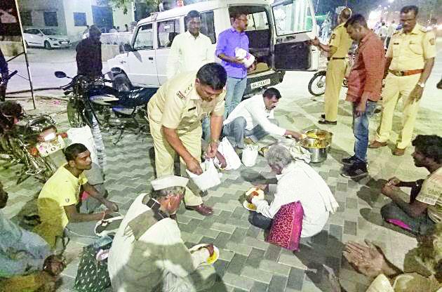 Kotwali Police made human philosophy of humanity! | कोतवाली पोलिसांनी घडविले माणुसकीचे दर्शन!