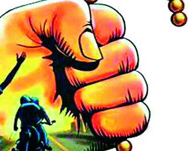 Snoopers blocked and they collapsed! | सोनसाखळीचोरांना रोखले अन् ते गतप्राण झाले! Snoopers blocked and they collapsed! | सोनसाखळीचोरांना रोखले अन् ते गतप्राण झाले!