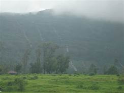Arrival of rain in Akole taluka | अकोले तालुक्यात पावसाचे आगमन Arrival of rain in Akole taluka | अकोले तालुक्यात पावसाचे आगमन