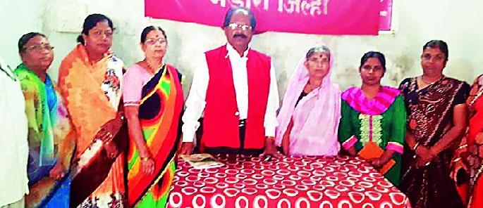 Women and men need equal opportunities | महिला-पुरूषांना समान संधी हवी Women and men need equal opportunities | महिला-पुरूषांना समान संधी हवी