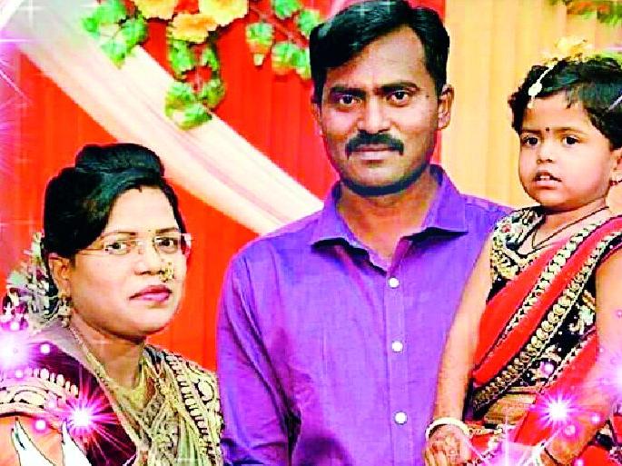 Chakuli asks, 'Will Baba return?' | छकुली विचारते, ‘बाबा परत येणार काय’? Chakuli asks, 'Will Baba return?' | छकुली विचारते, ‘बाबा परत येणार काय’?