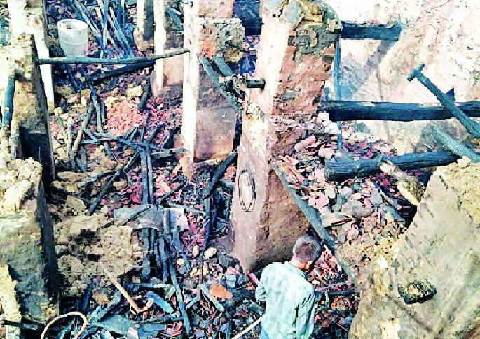 Fire orange in Bhilwara | भिलेवाडा येथे आगीचे तांडव