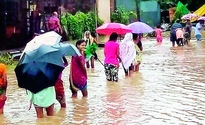 5 Citizens Moved to Safeguards | १२५ नागरिकांना हलविले सुरक्षित स्थळी