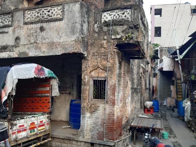 Surveyed 60 dangerous buildings in Chalisgaon, but .. | चाळीसगावात 60 धोकादायक इमारतींचे सर्वेक्षण केले, पण.. Surveyed 60 dangerous buildings in Chalisgaon, but .. | चाळीसगावात 60 धोकादायक इमारतींचे सर्वेक्षण केले, पण..