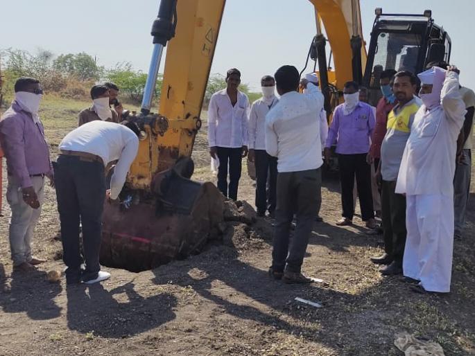 Chichondi village will get water resuscitation | चिचोंडी गावाला मिळणार जलसंजीवनी Chichondi village will get water resuscitation | चिचोंडी गावाला मिळणार जलसंजीवनी