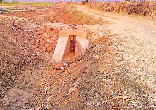 Irregularities in the construction of Mama Lake | मामा तलावाच्या बांधकामात अनियमितता Irregularities in the construction of Mama Lake | मामा तलावाच्या बांधकामात अनियमितता